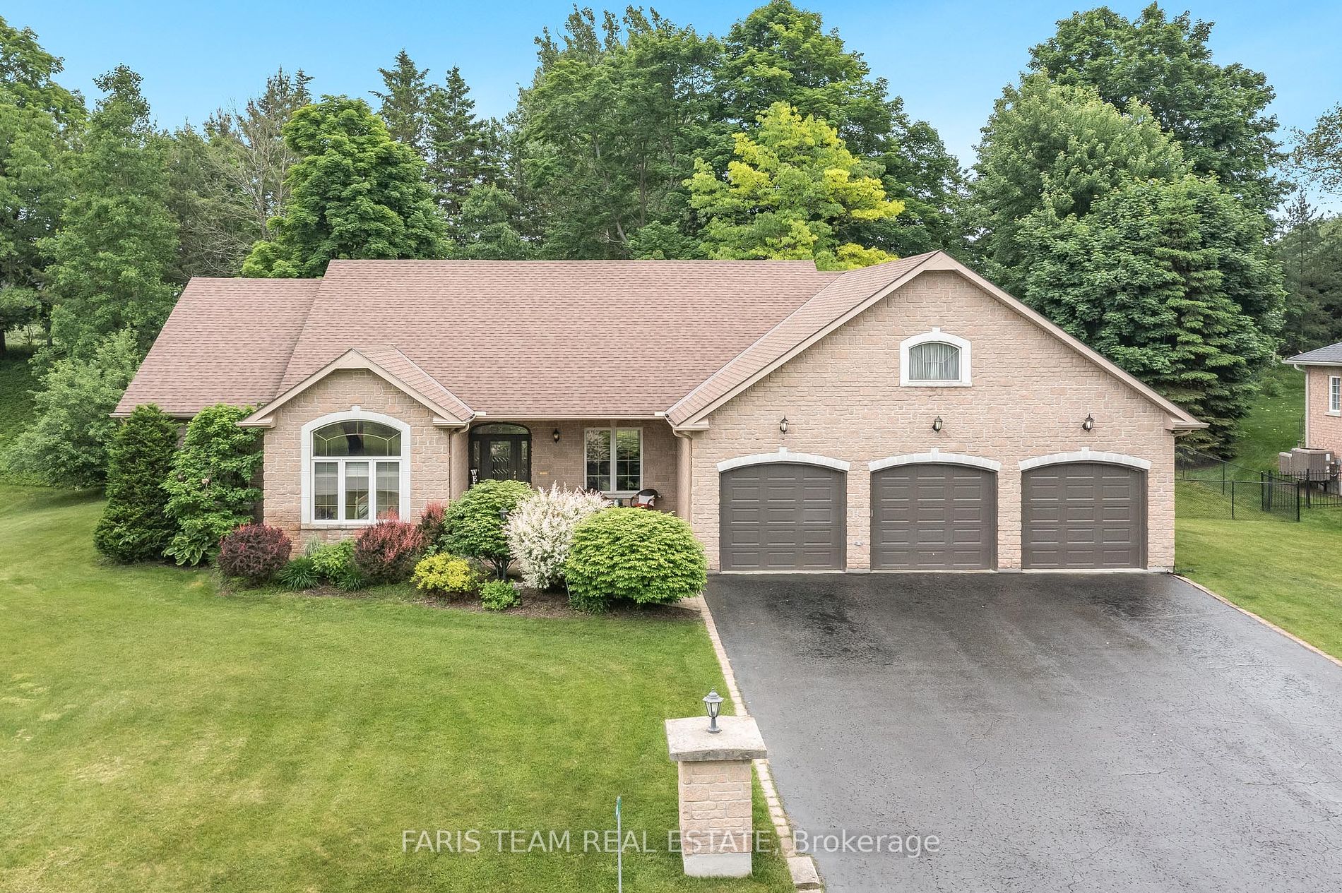 48 Glenhuron Drive