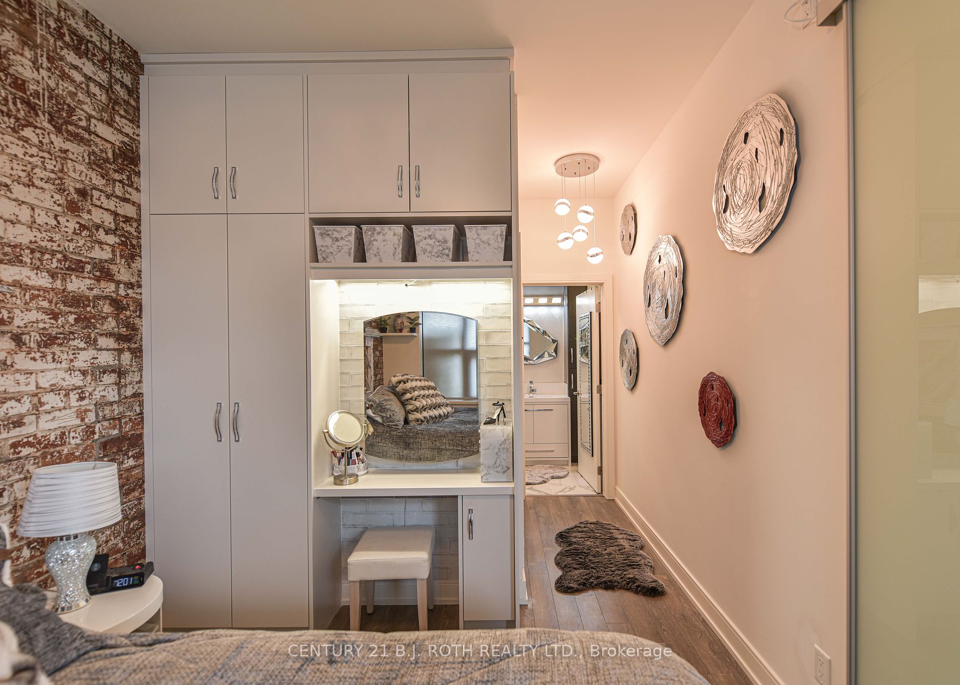 21 Matchedash St S, #209