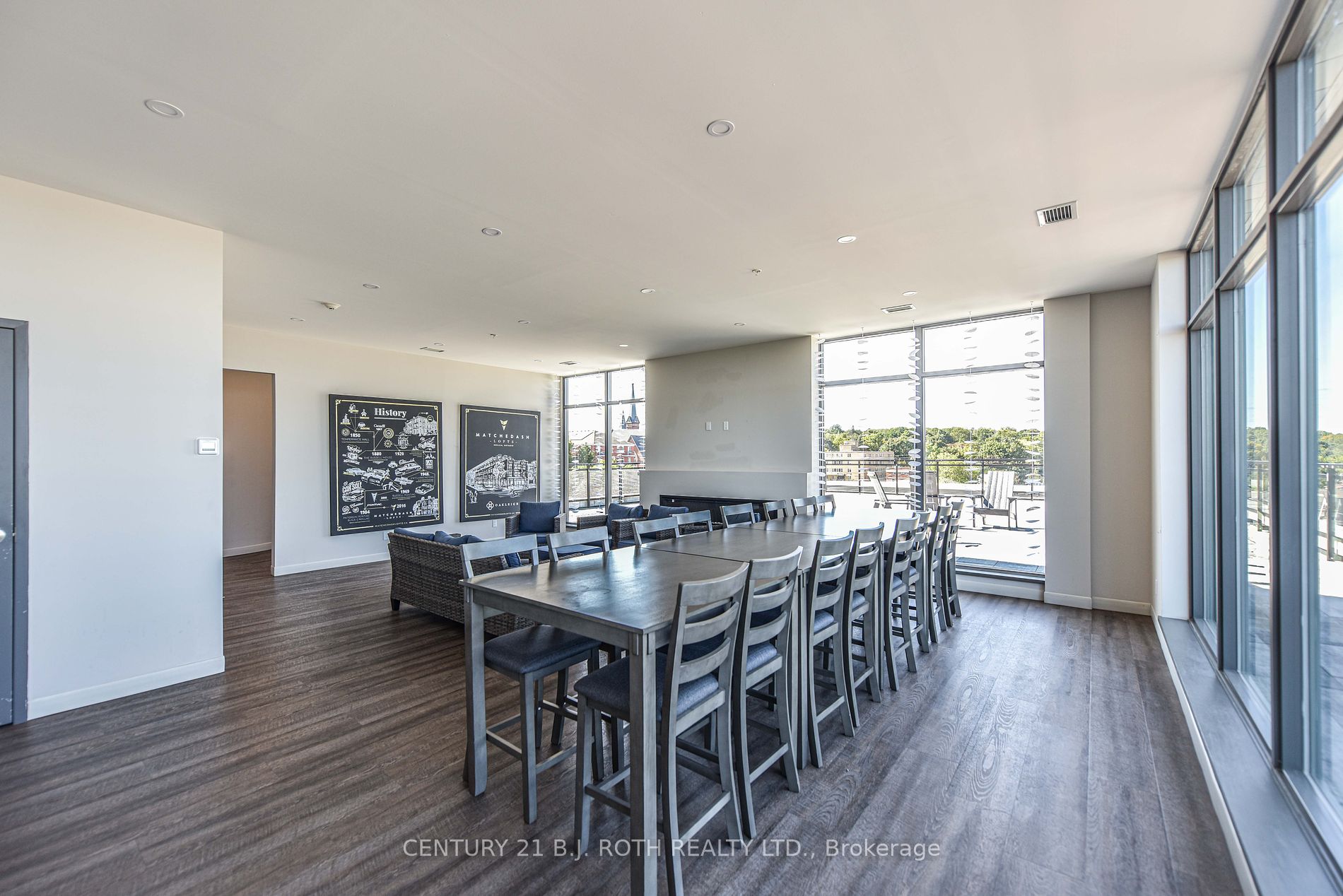 21 Matchedash St S, #209