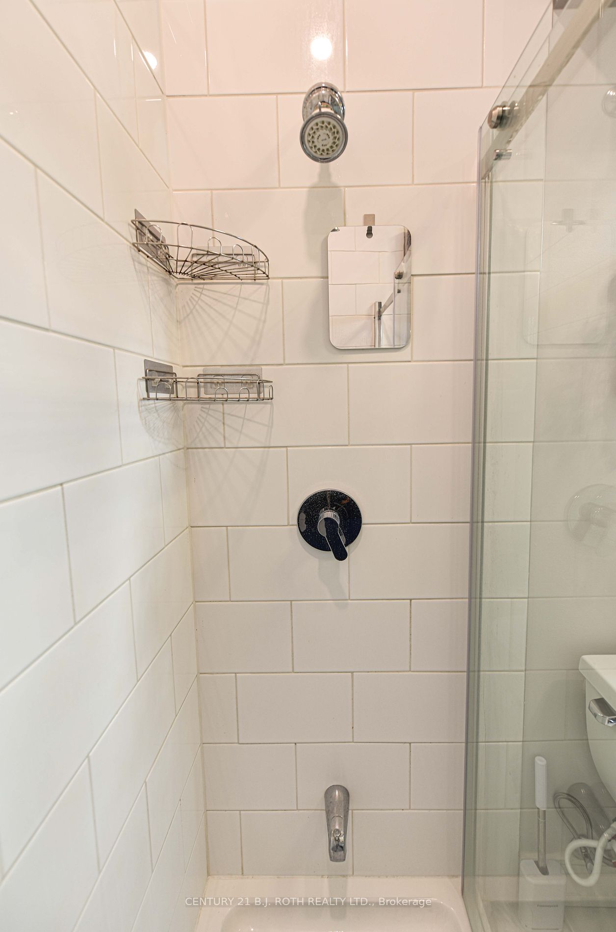 21 Matchedash St S, #209