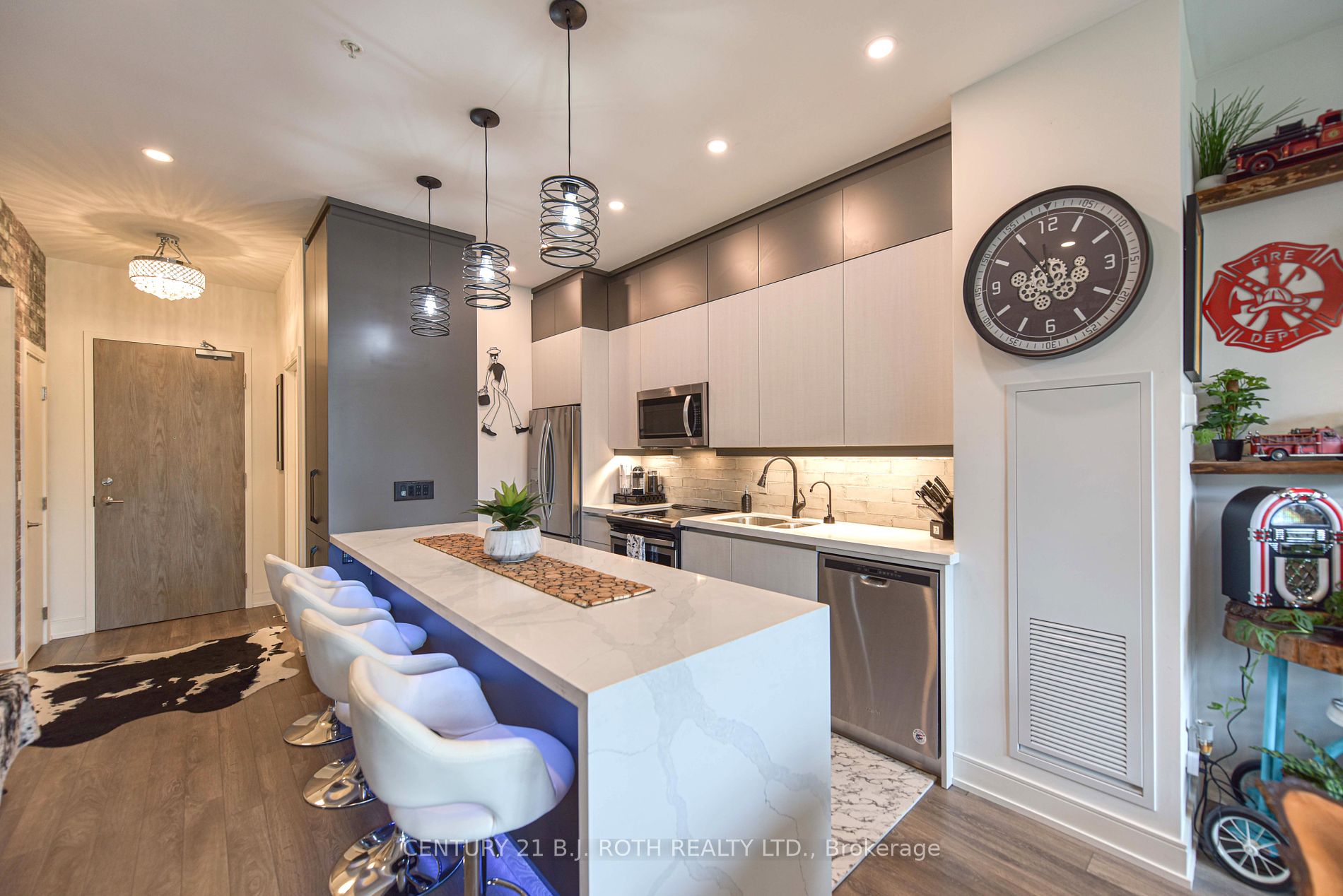 21 Matchedash St S, #209