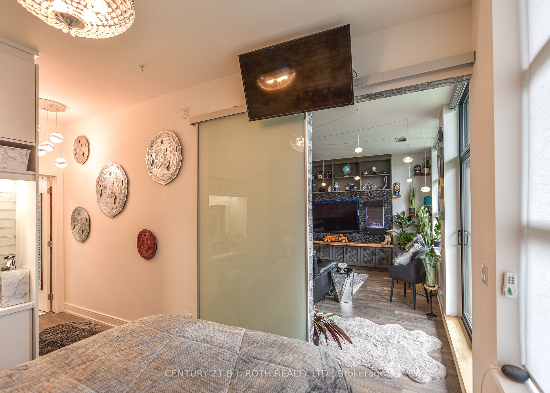 21 Matchedash St S, #209