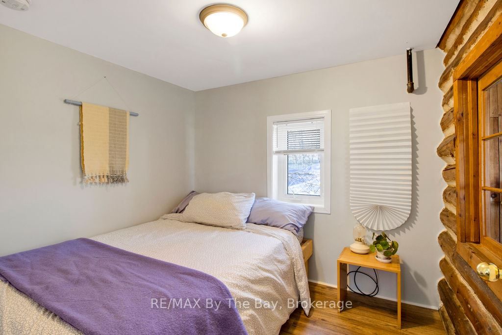 125 River Road E