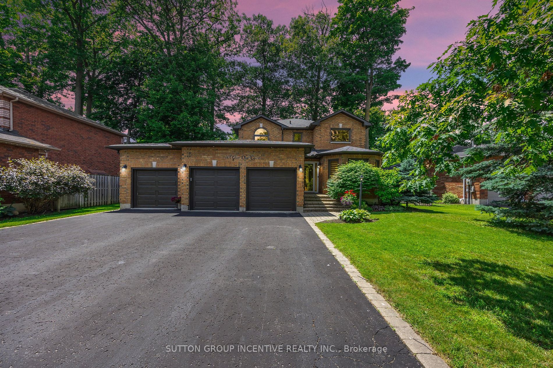 33 Glen Oak Crt