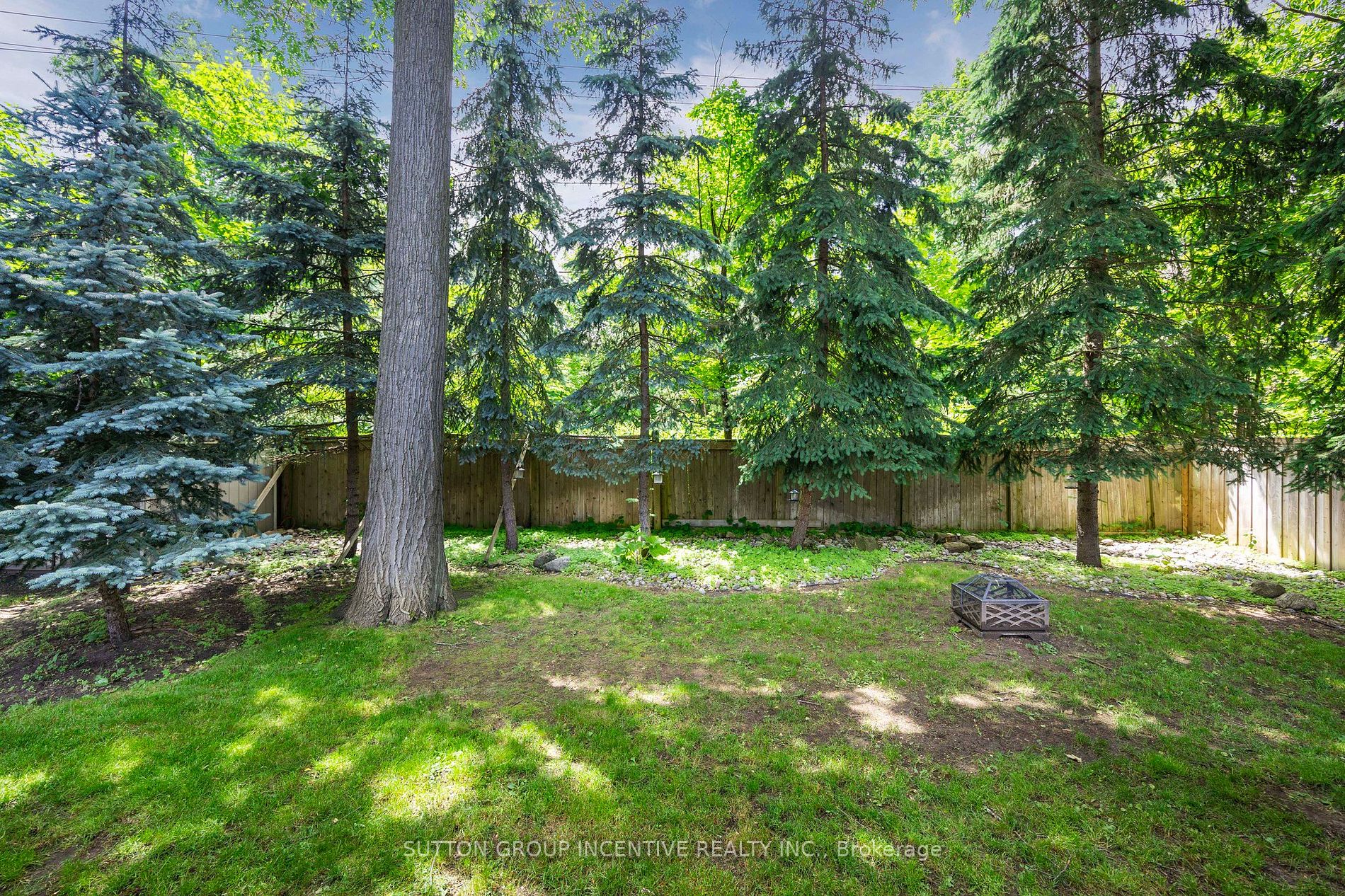 33 Glen Oak Crt