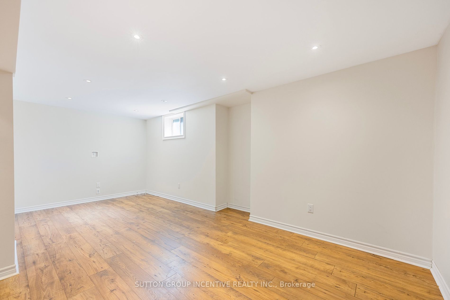 33 Glen Oak Crt