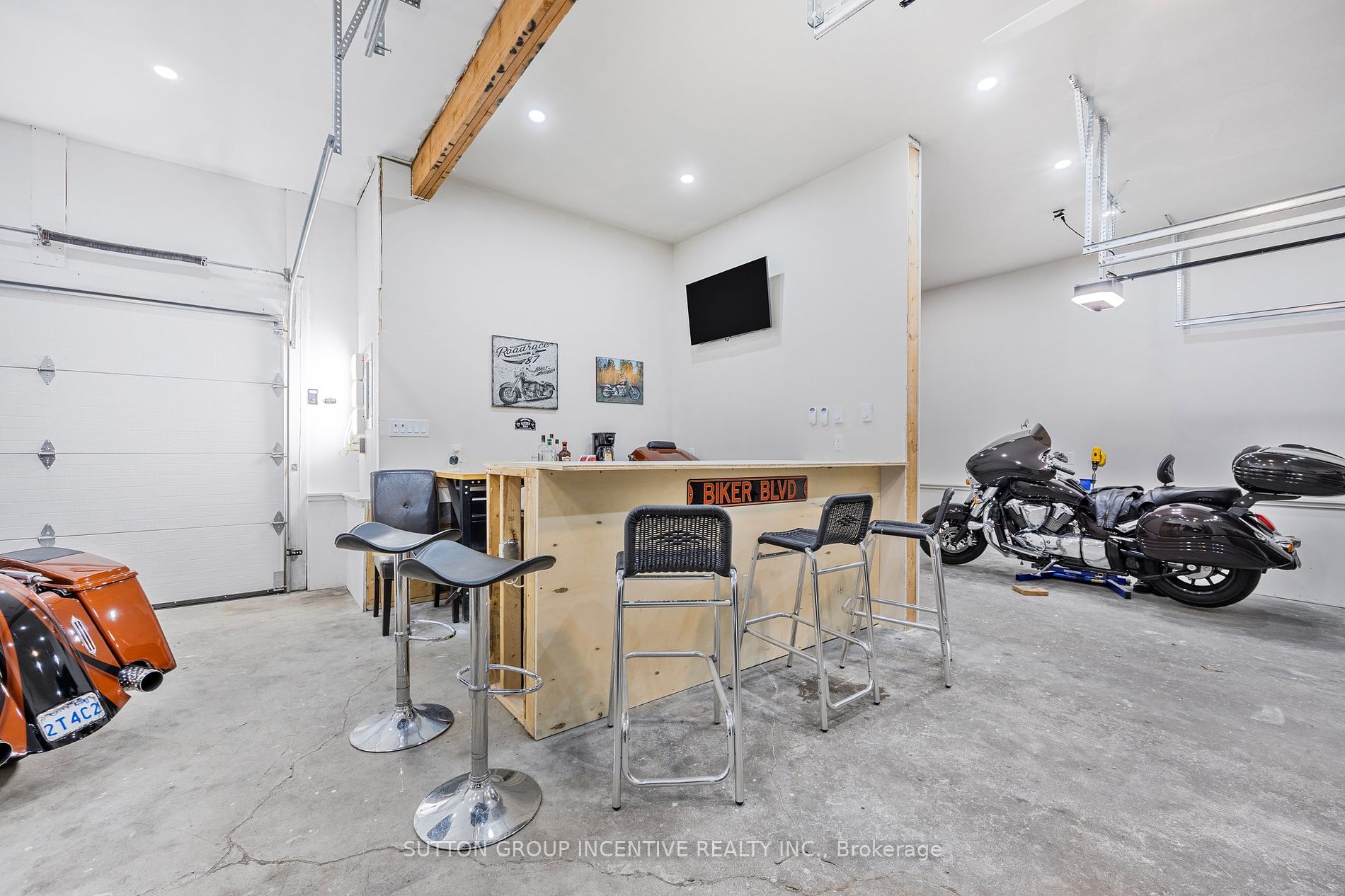 33 Glen Oak Crt