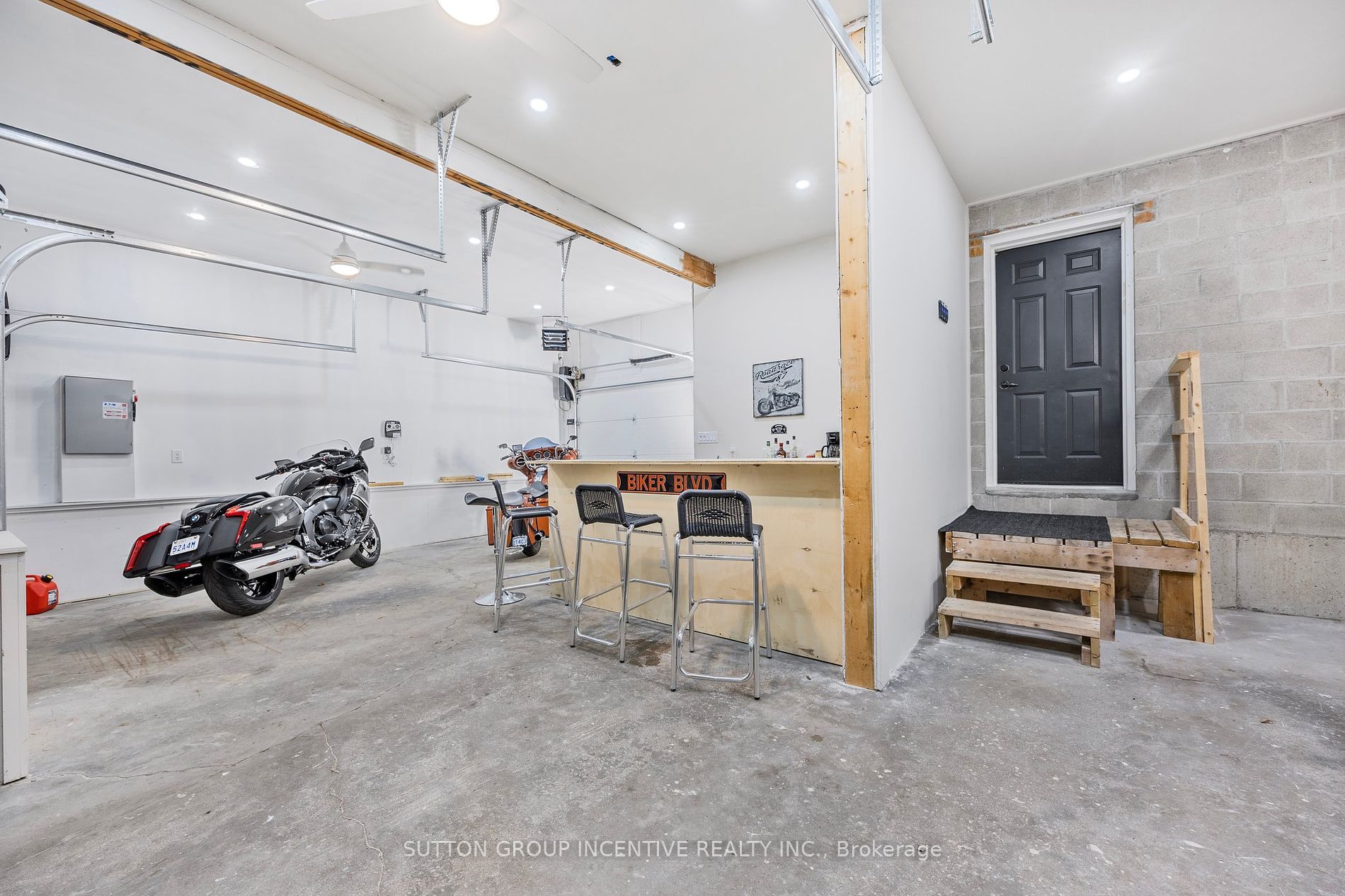 33 Glen Oak Crt