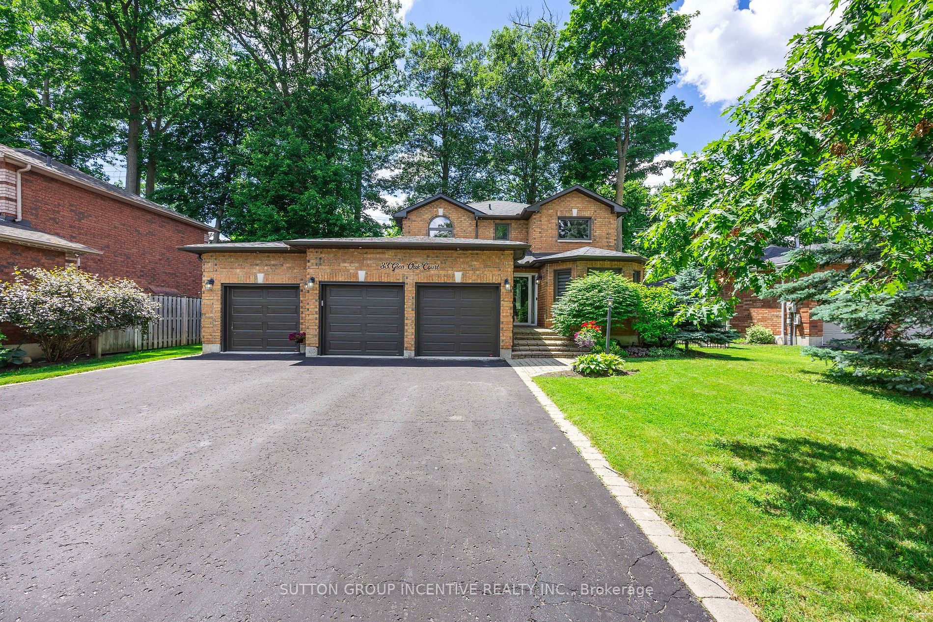 33 Glen Oak Crt