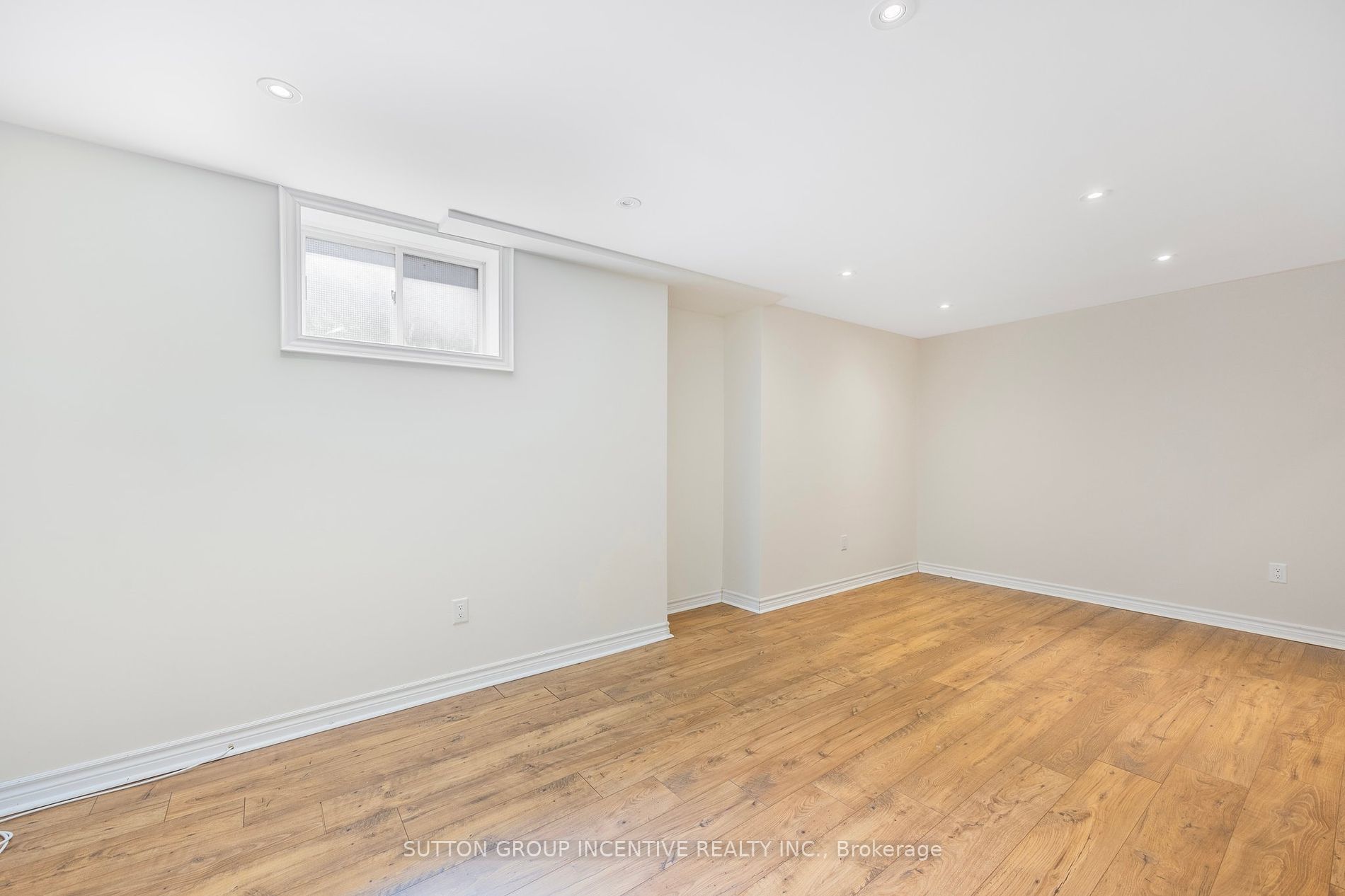 33 Glen Oak Crt