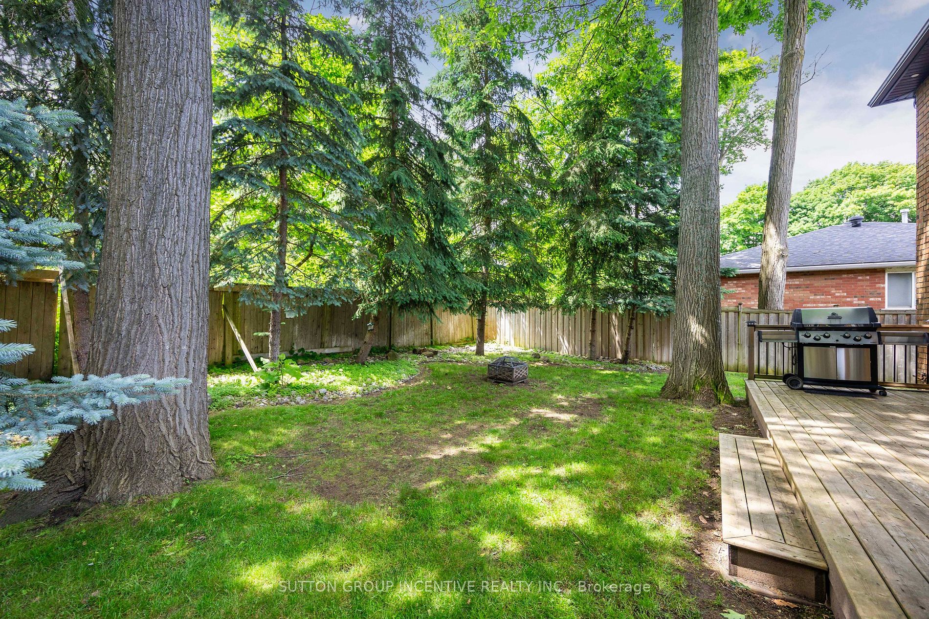 33 Glen Oak Crt