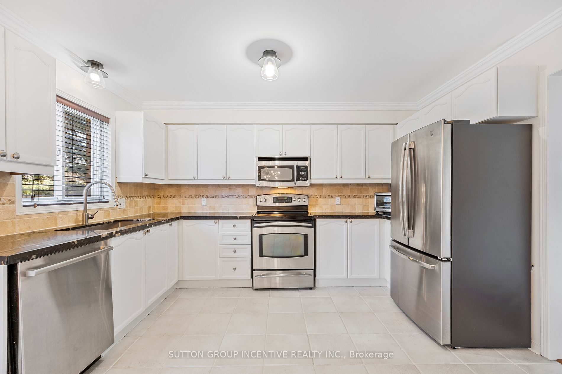 33 Glen Oak Crt