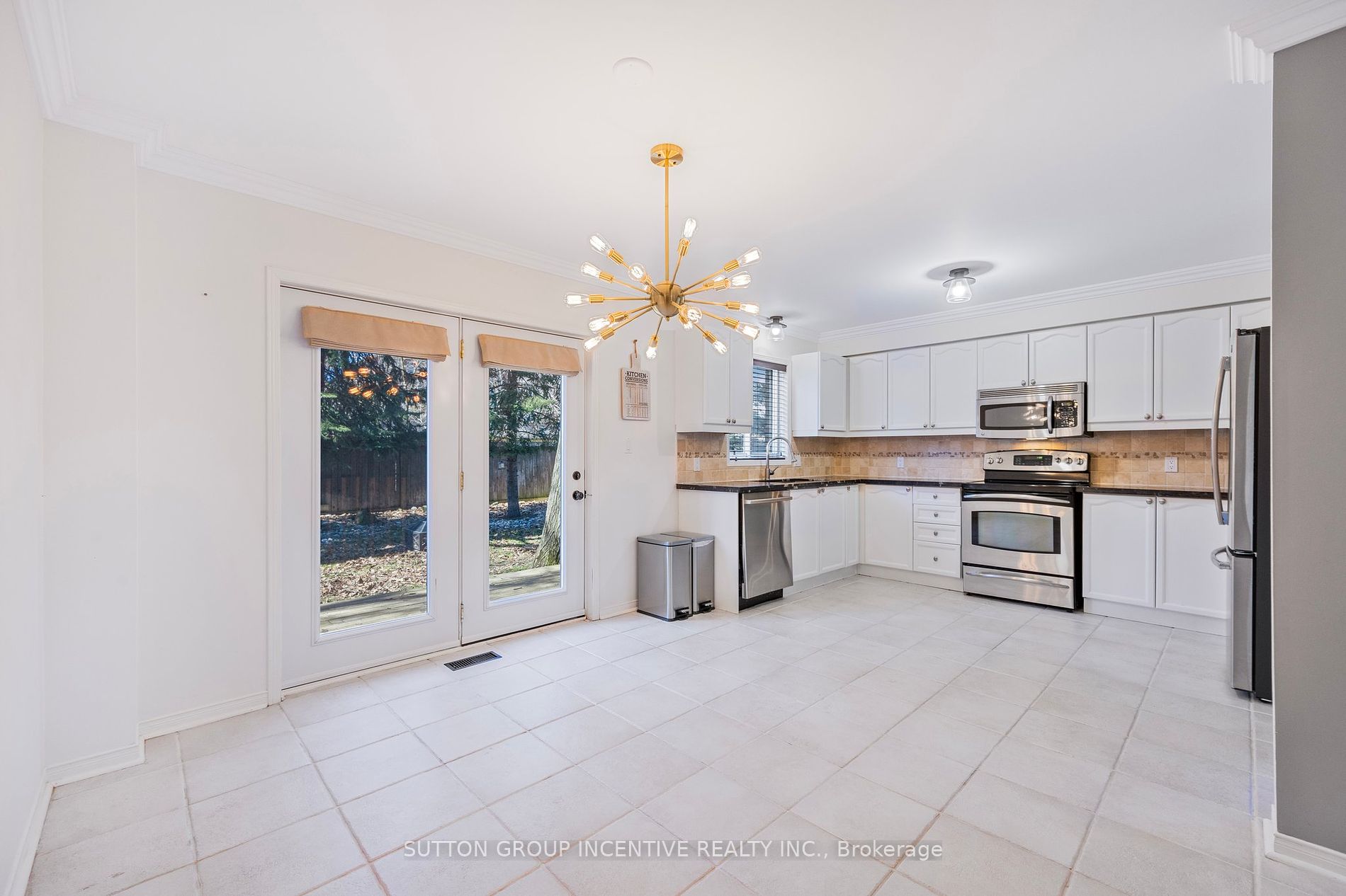 33 Glen Oak Crt