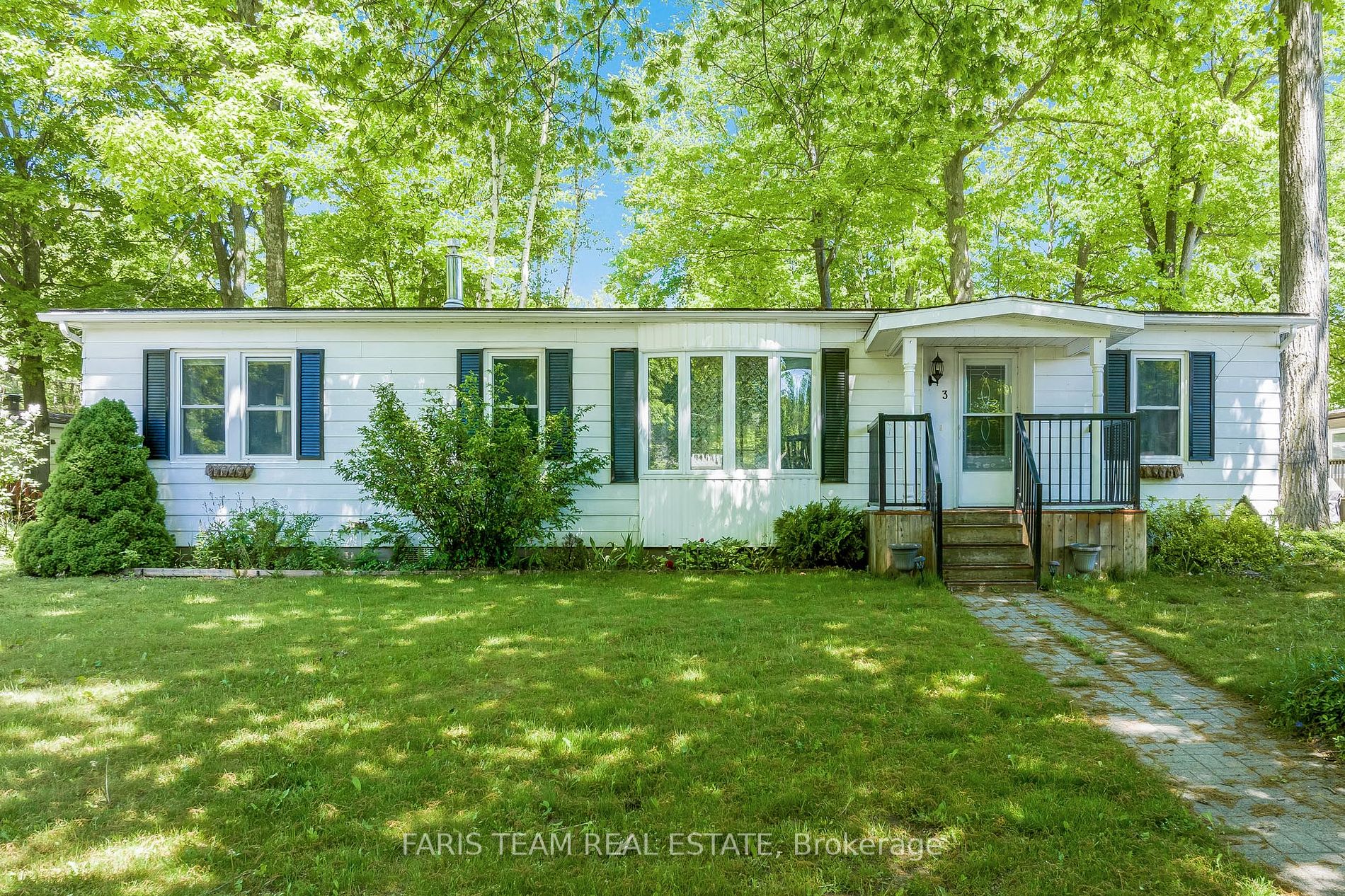 3 Murray Drive
