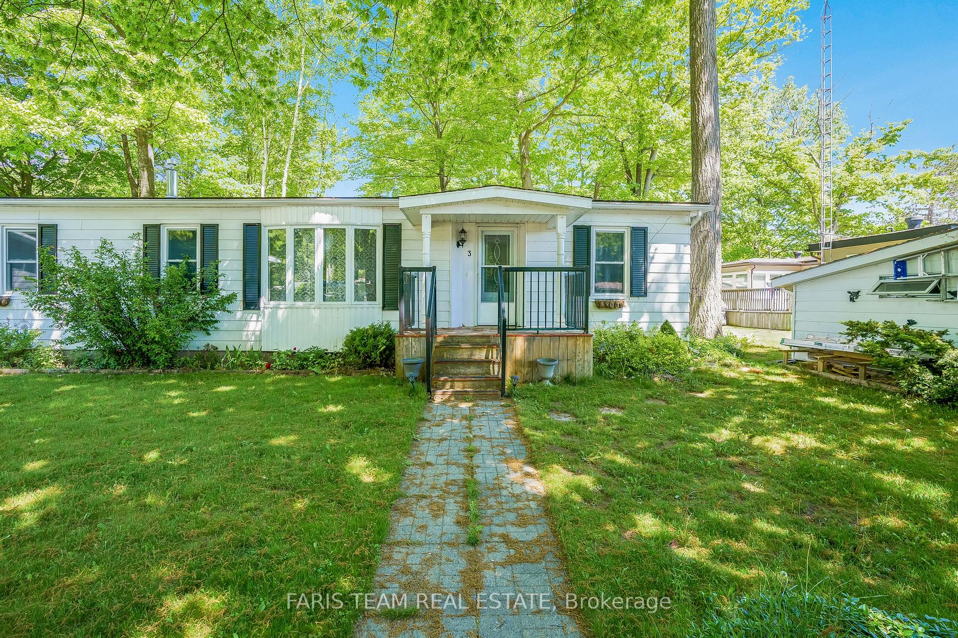 3 Murray Drive