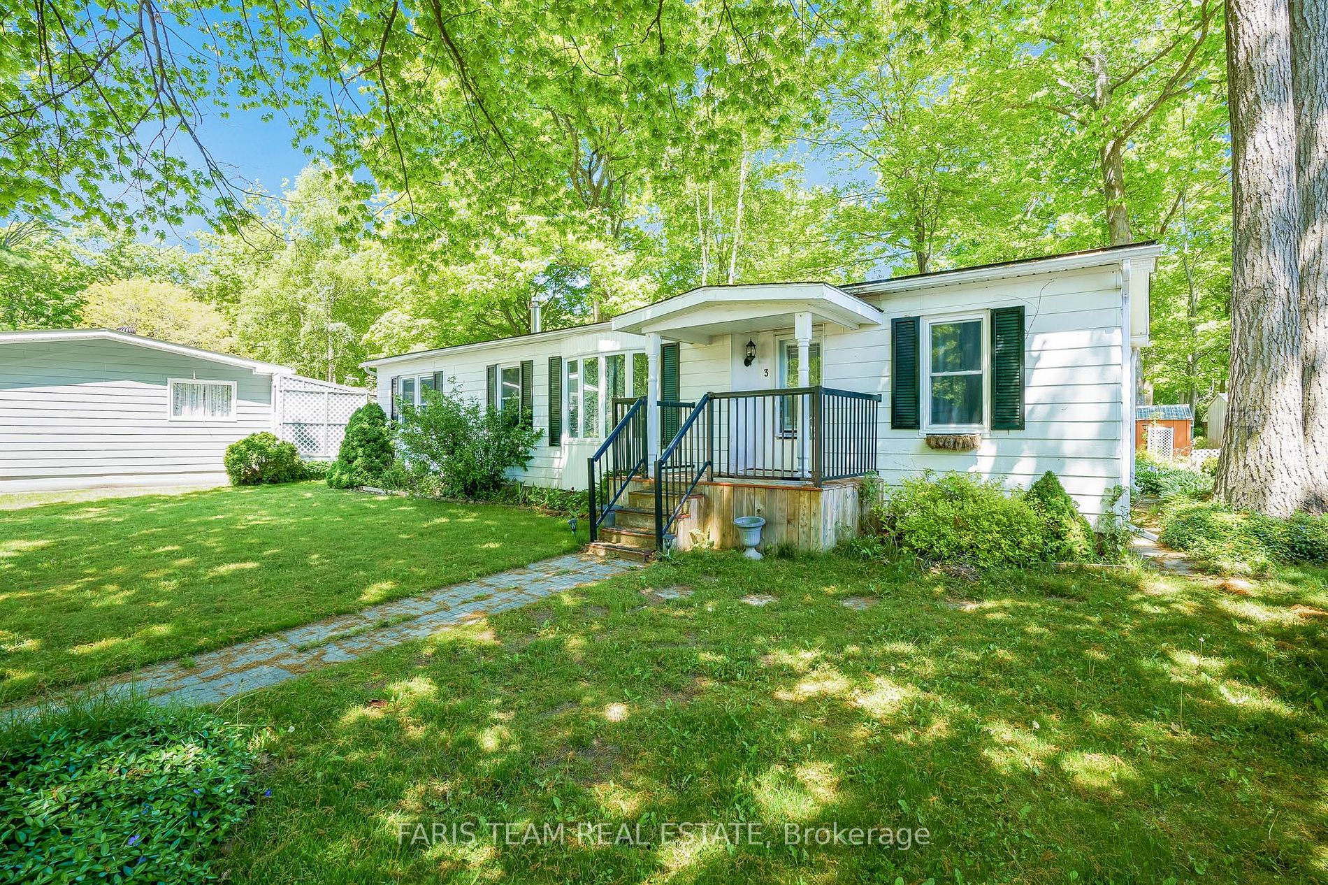 3 Murray Drive