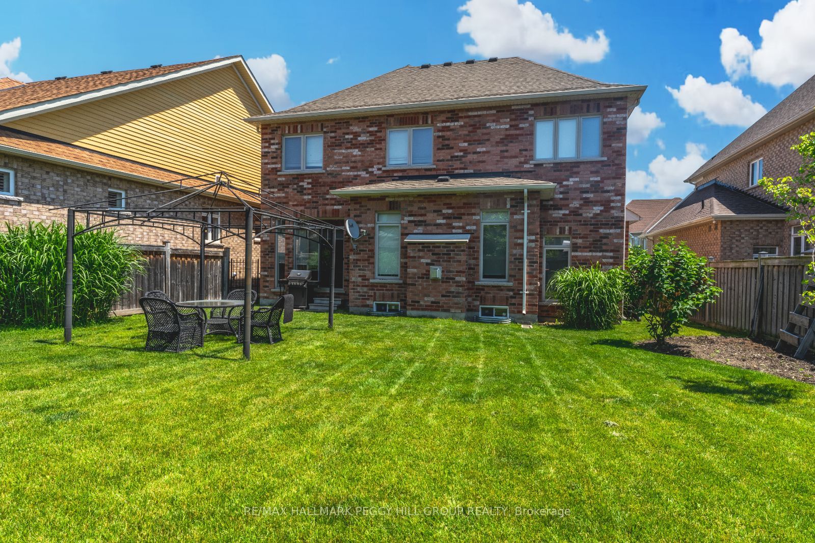 35 Royal Park Blvd