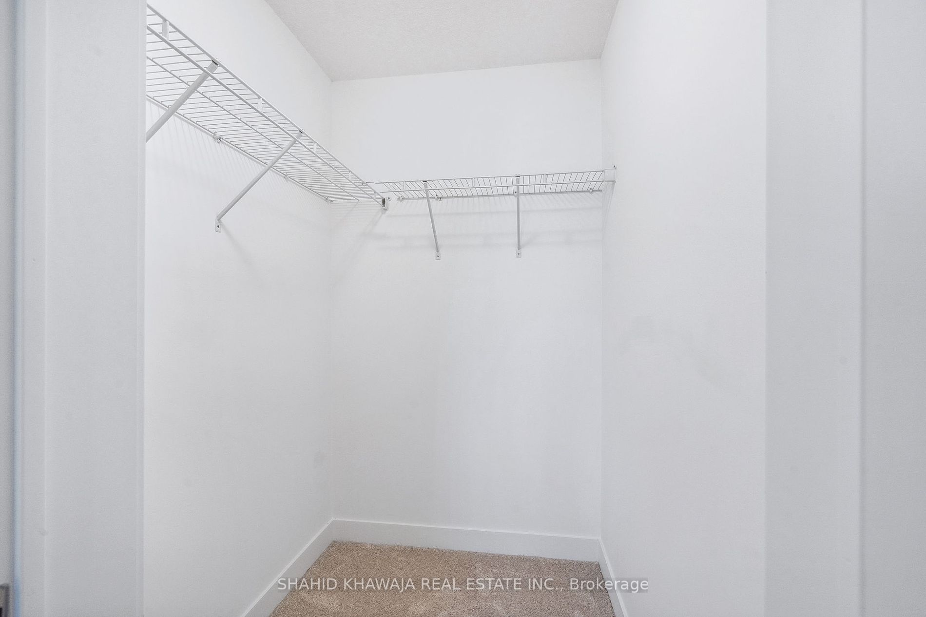 123 Plewes Dr