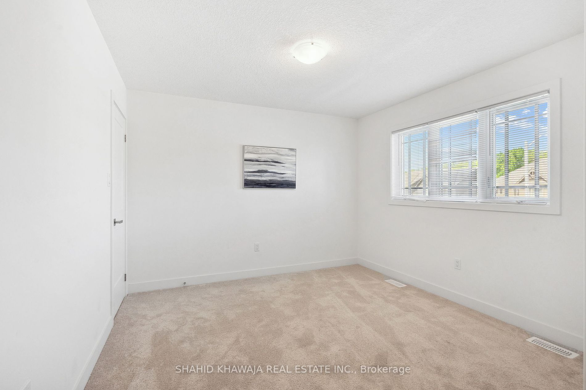 123 Plewes Dr