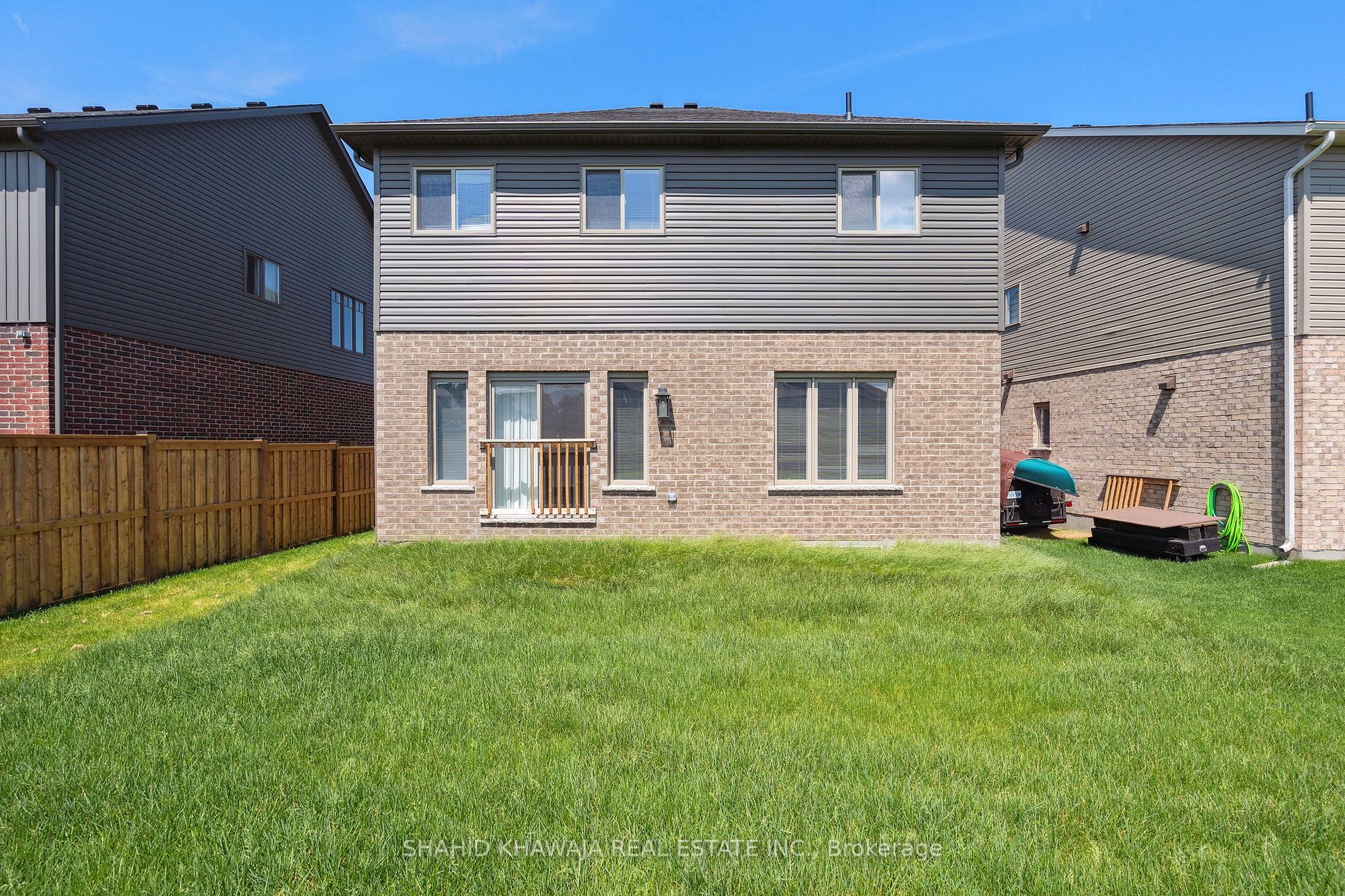 123 Plewes Dr