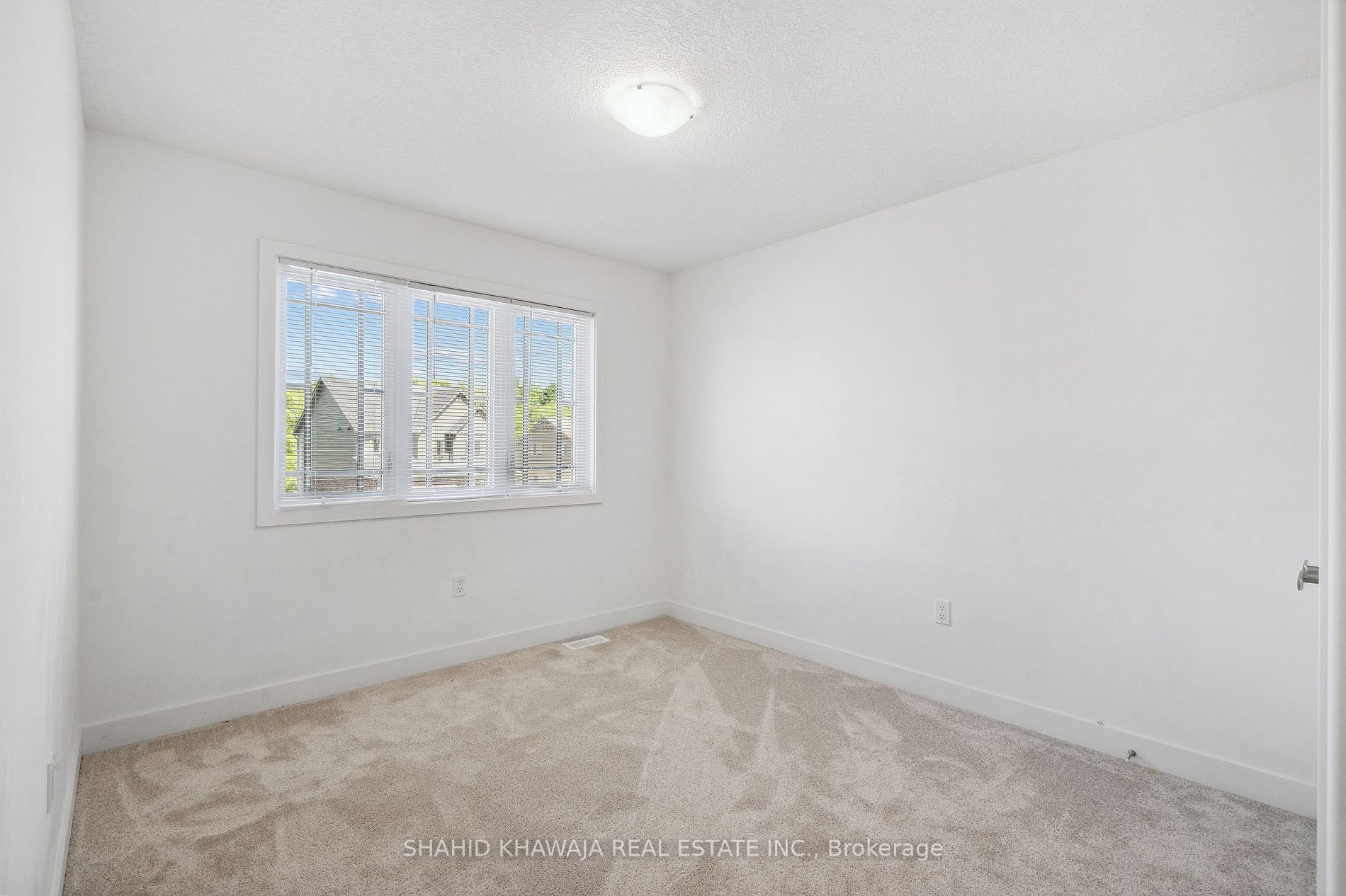 123 Plewes Dr