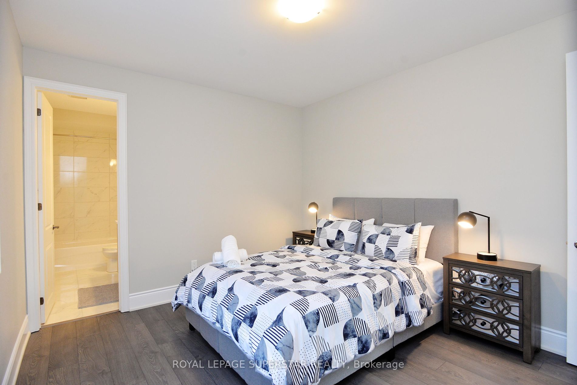 108 Rugman Cres