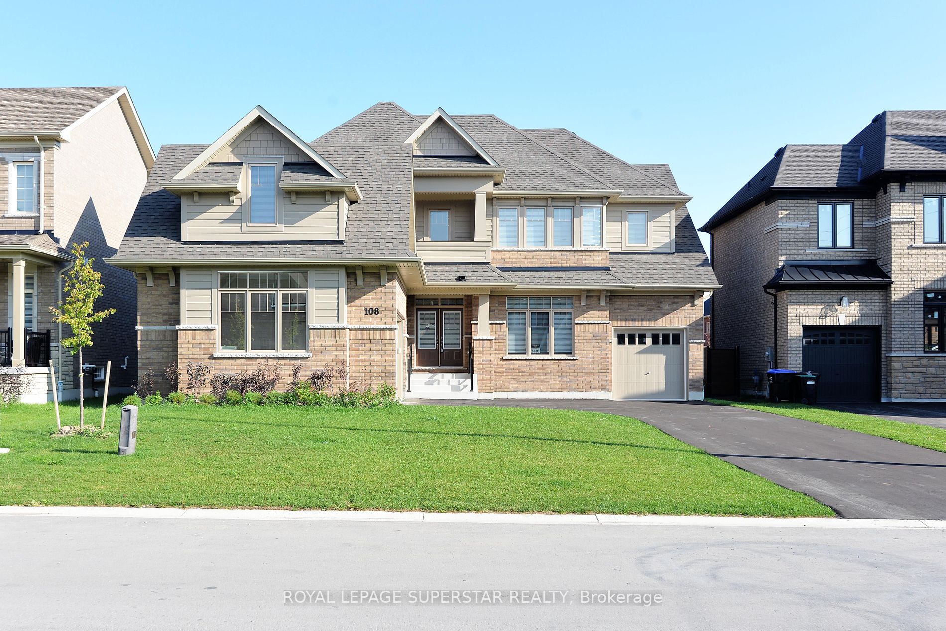 108 Rugman Cres