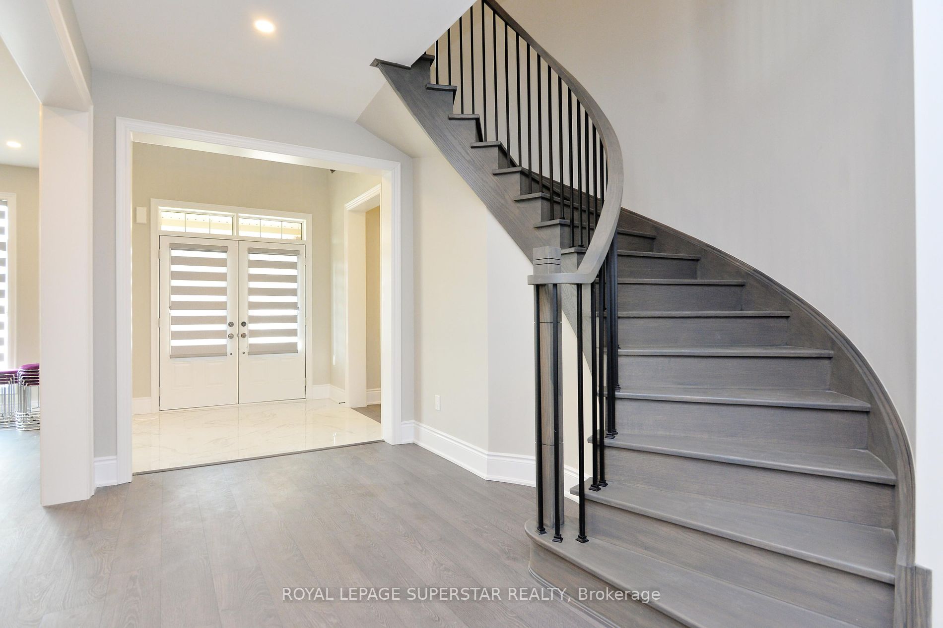108 Rugman Cres