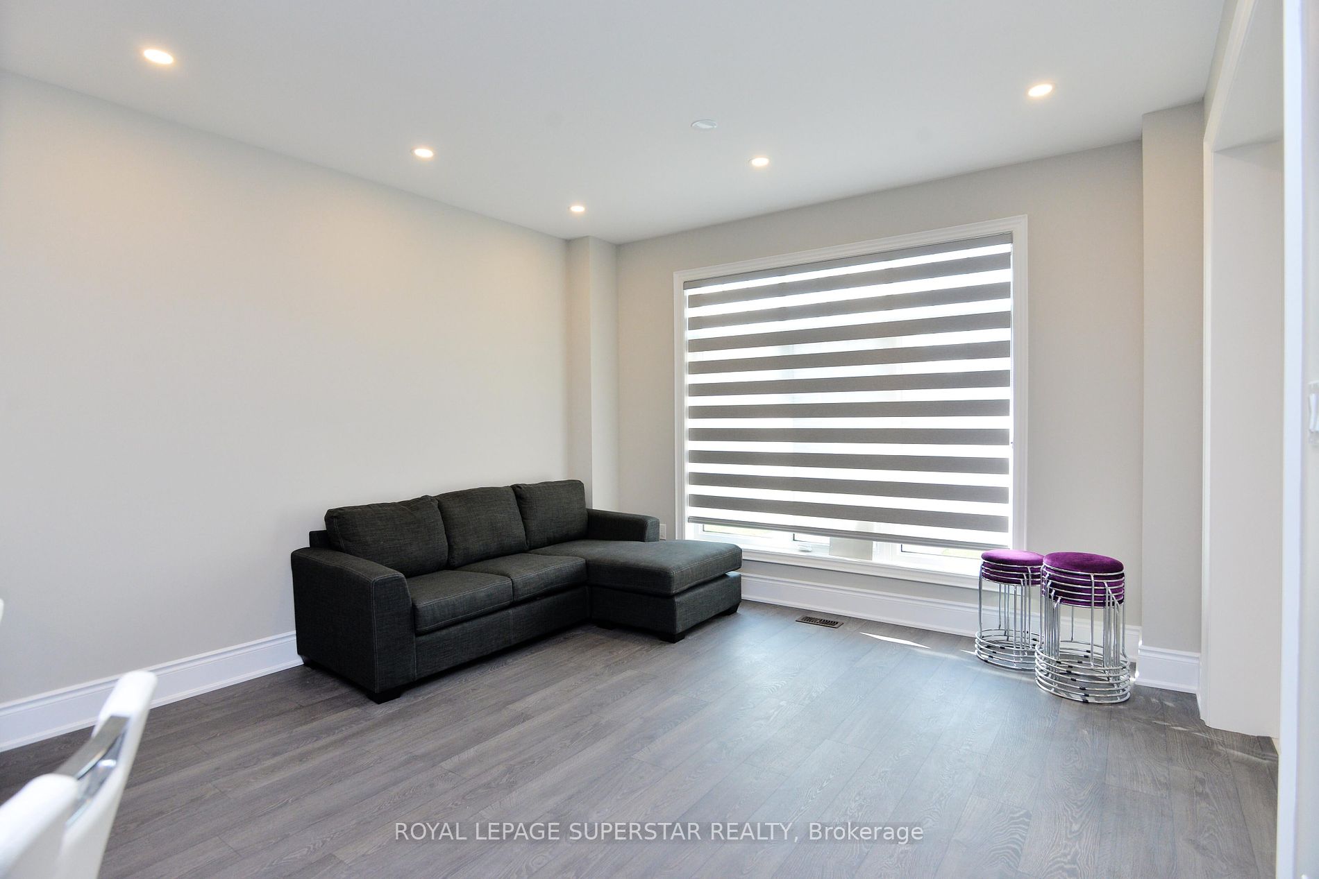 108 Rugman Cres