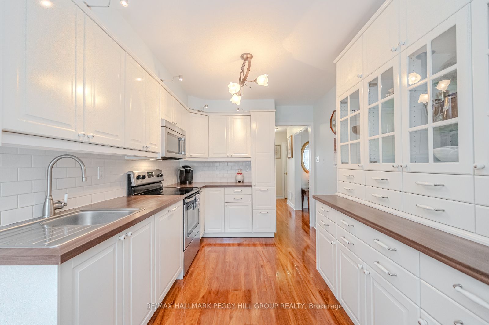 22 Macmillan Cres