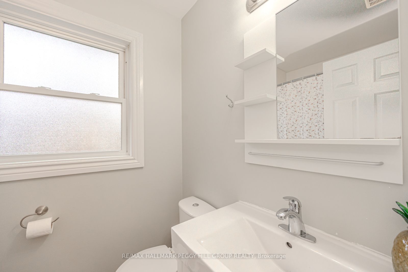 22 Macmillan Cres