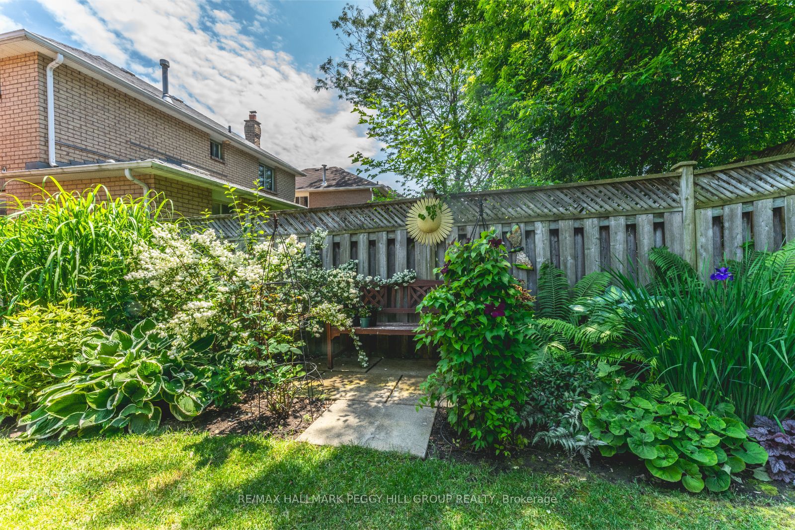 22 Macmillan Cres