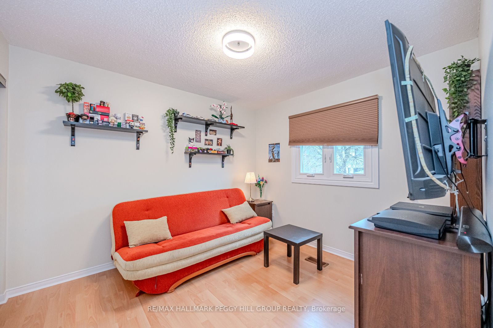 22 Macmillan Cres