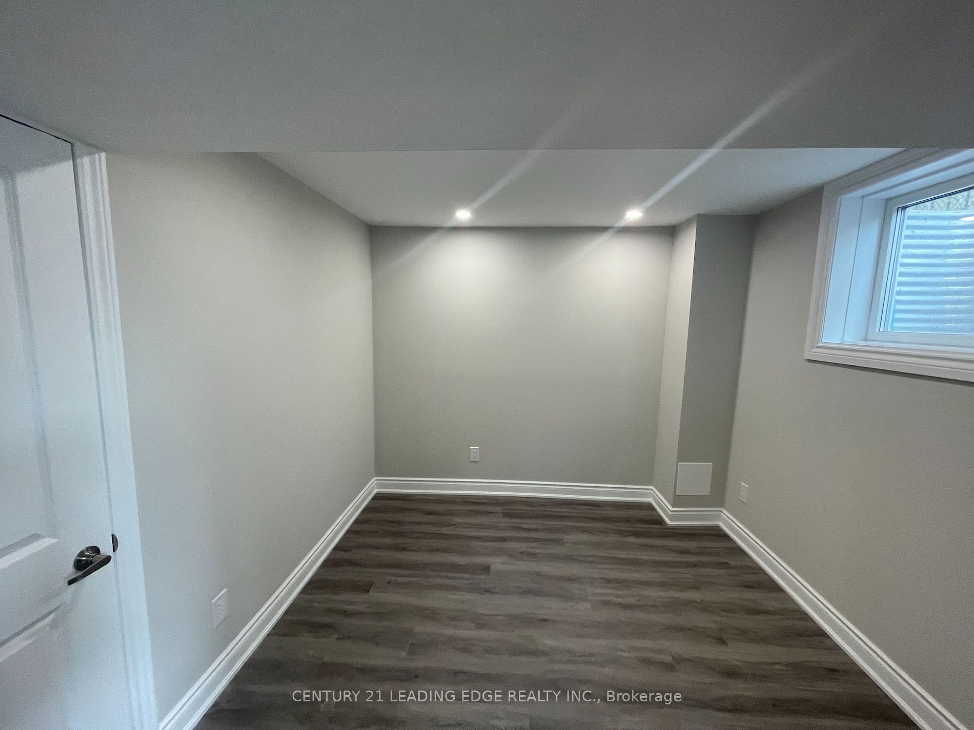 314 Grove Street E #Lower