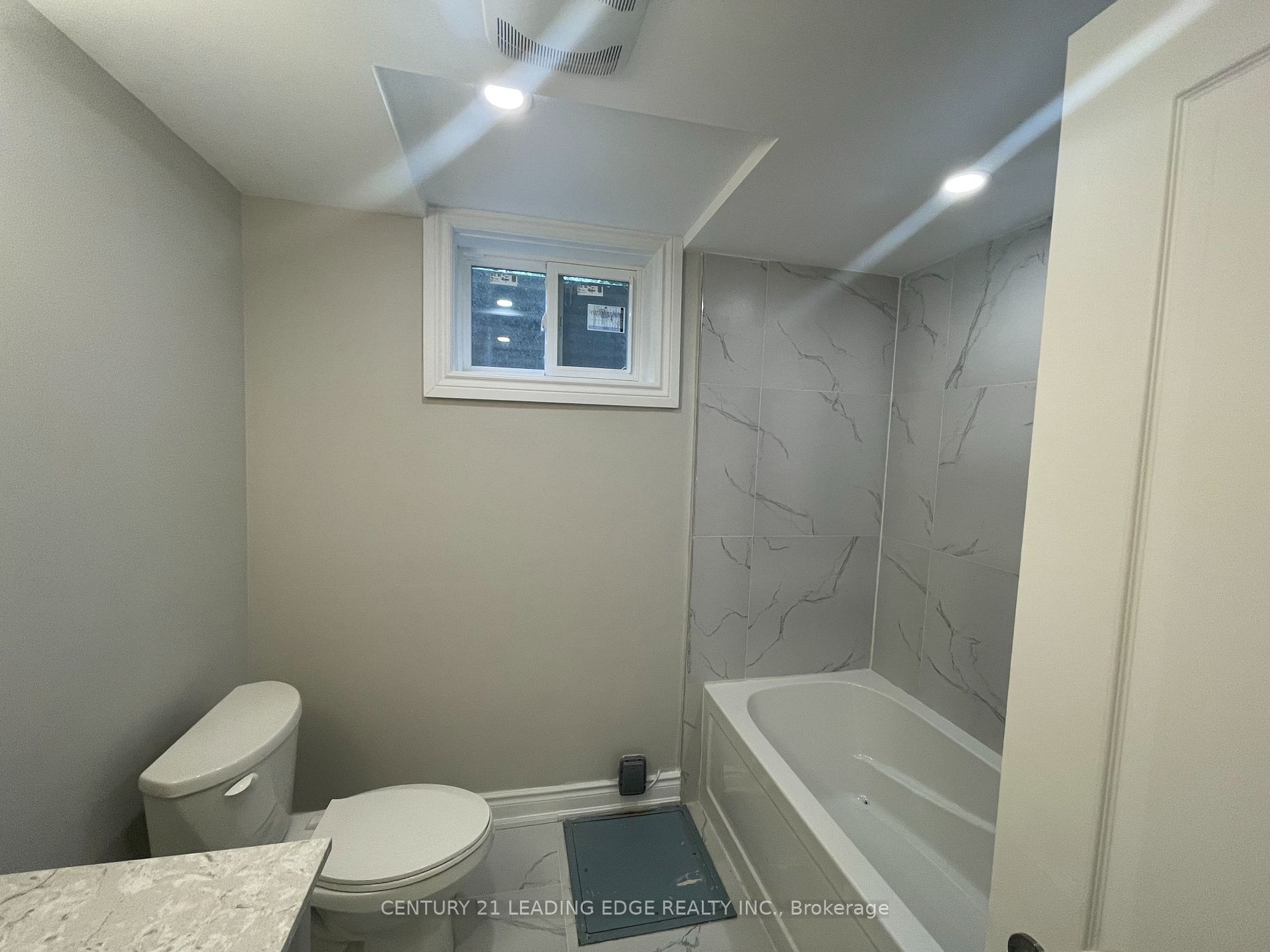 314 Grove Street E #Lower