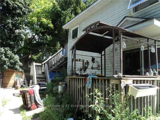 136 Barrie Rd