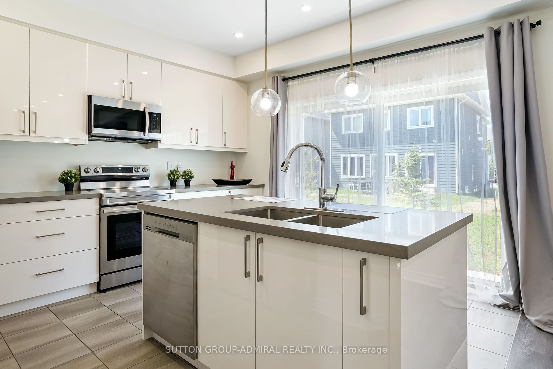 19 Bobolink Drive