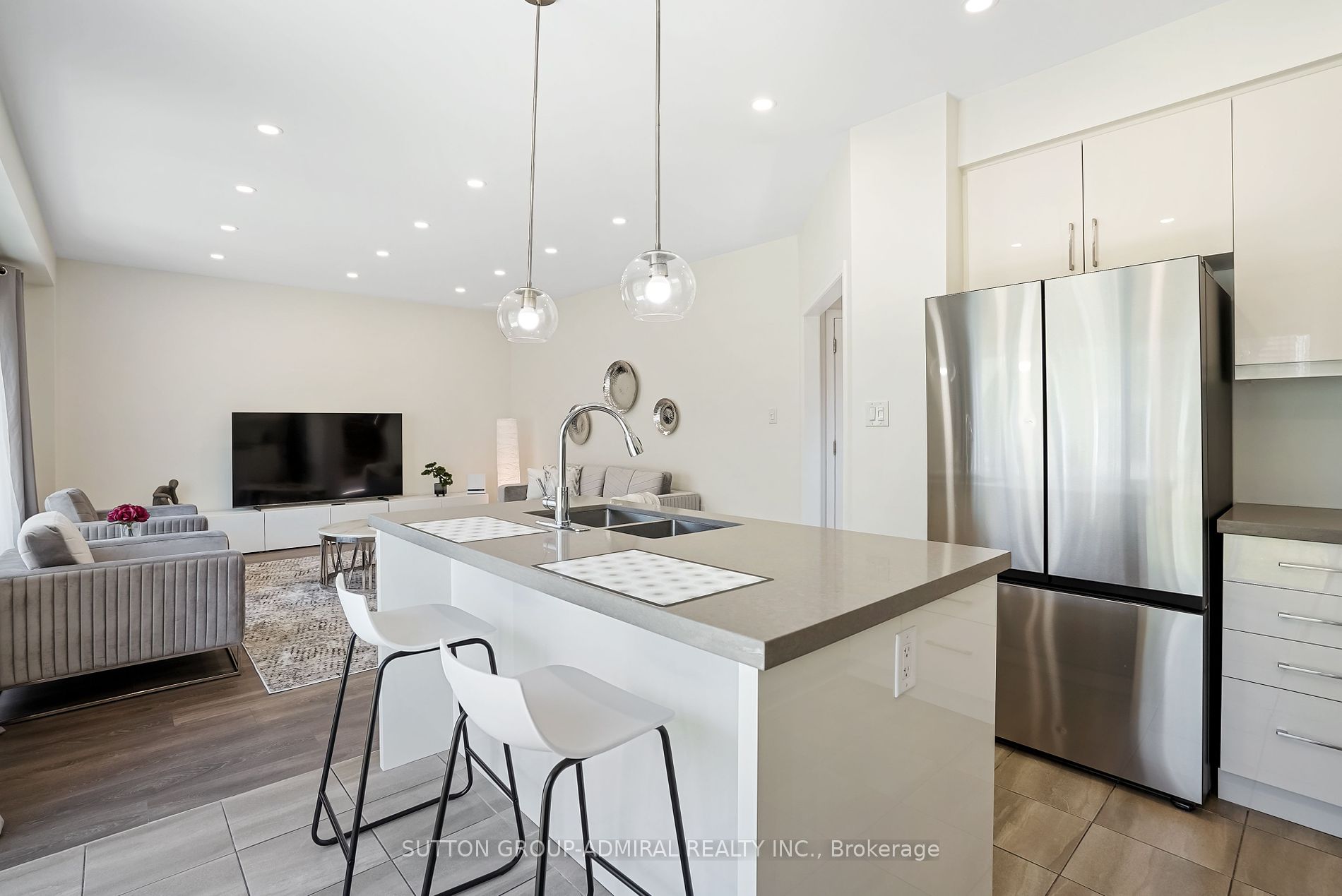 19 Bobolink Drive