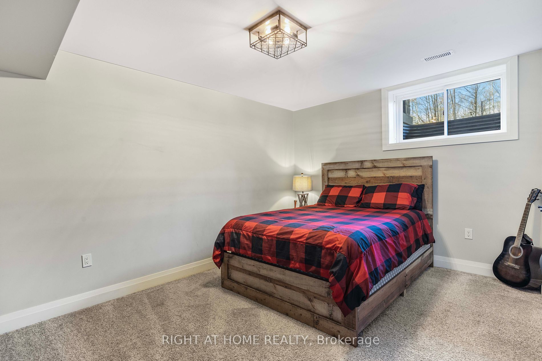 16 Whitetail Dr