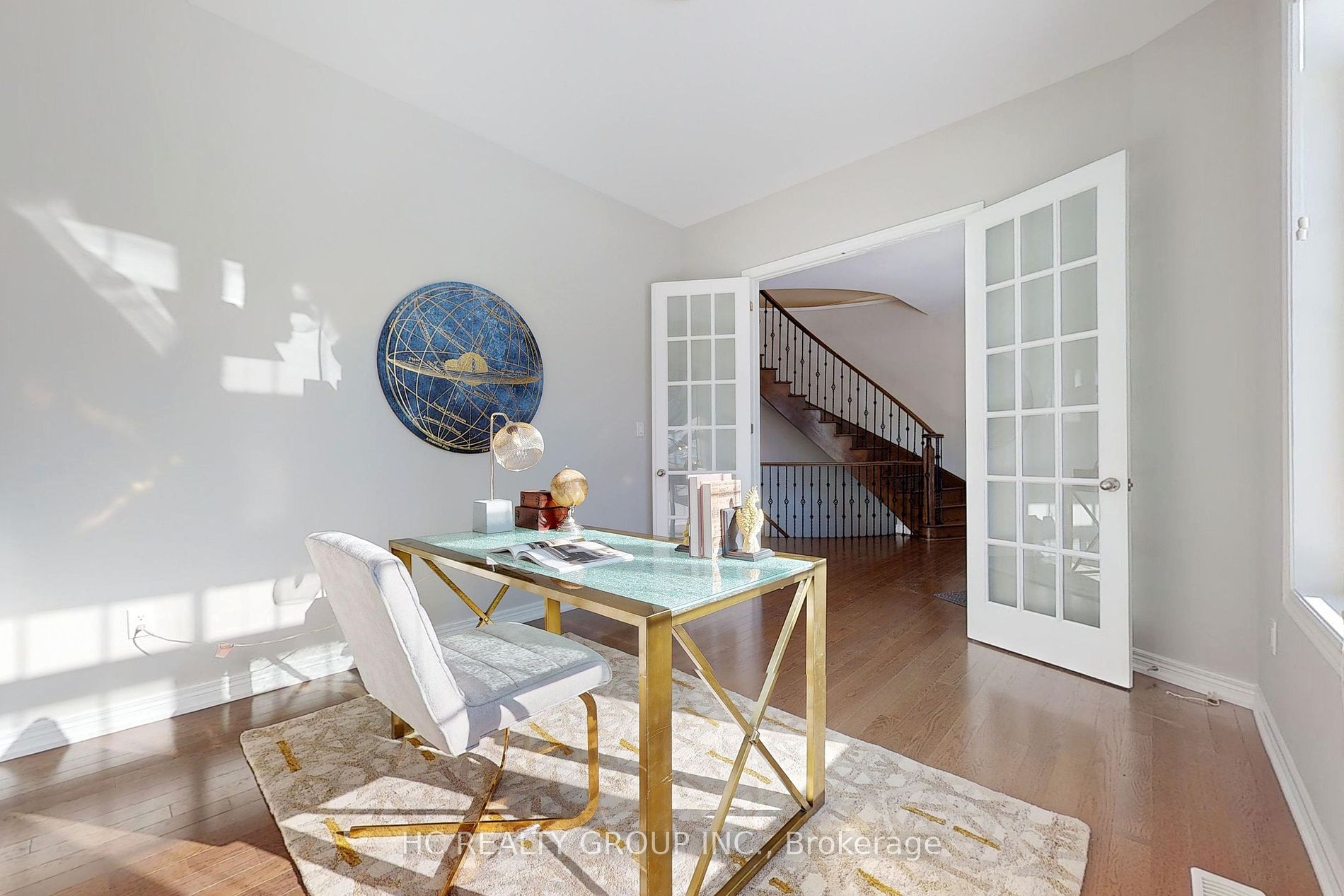 56 Redmond Cres
