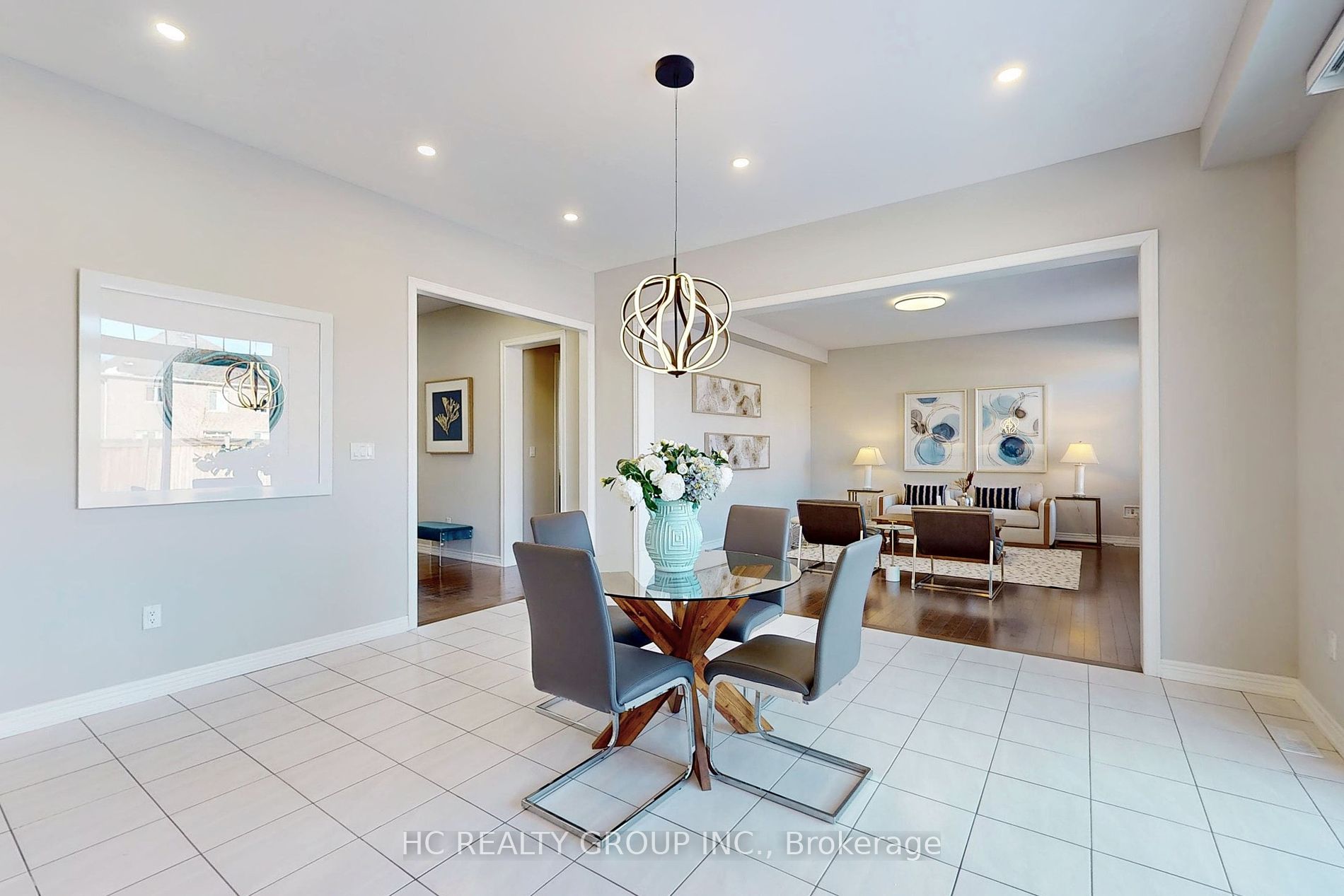 56 Redmond Cres