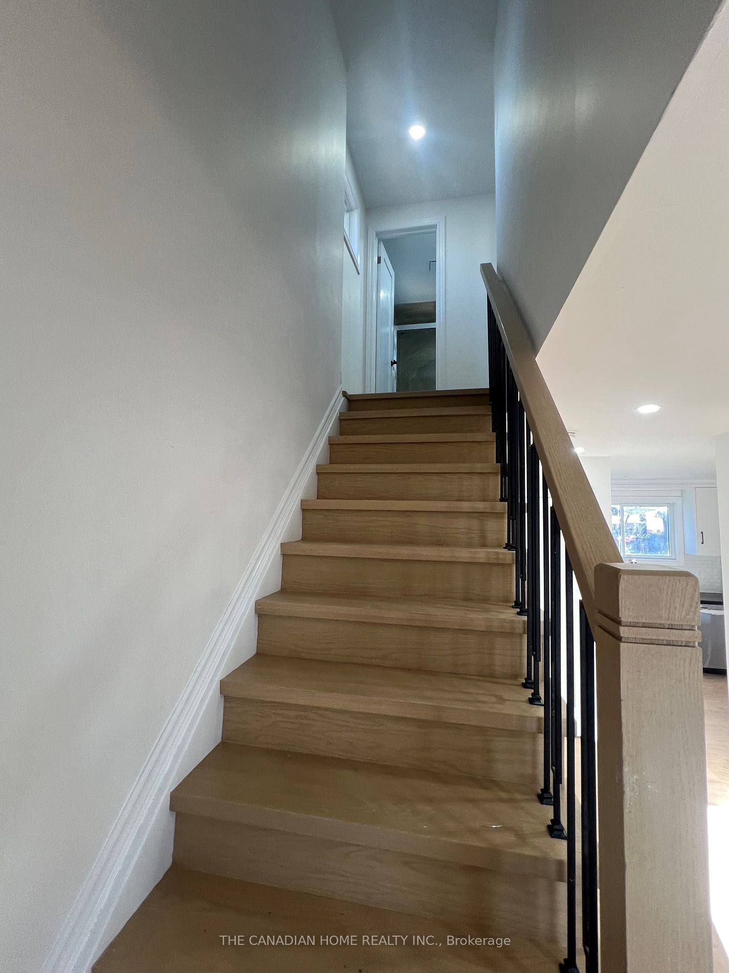 16 LONSDALE Place