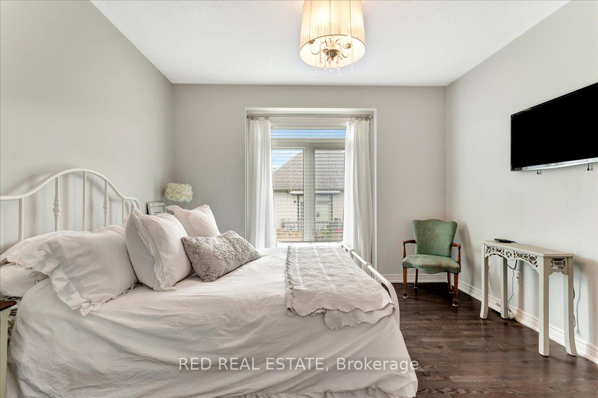 35 Canterbury Circle