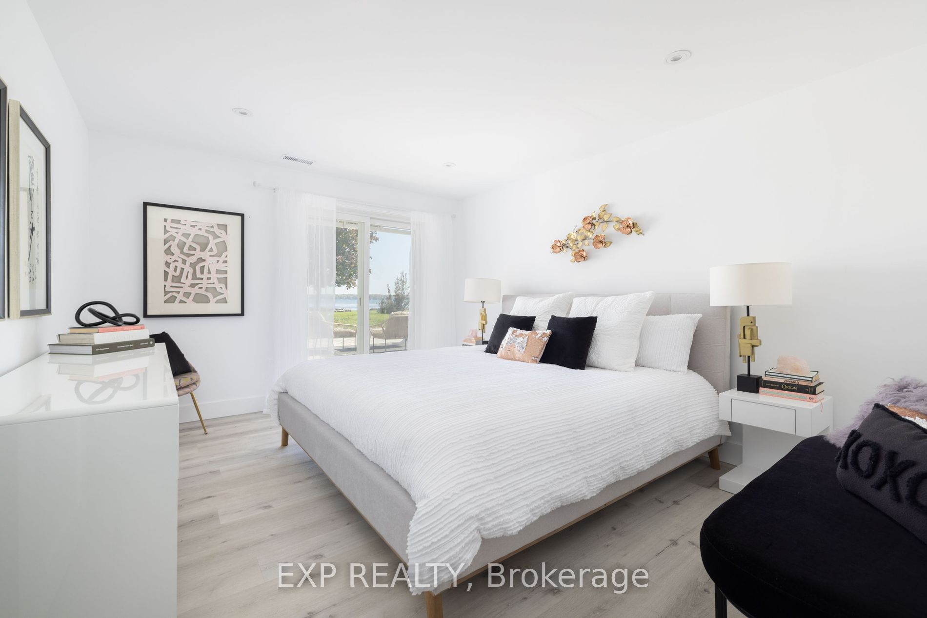 363 Macisaac Dr