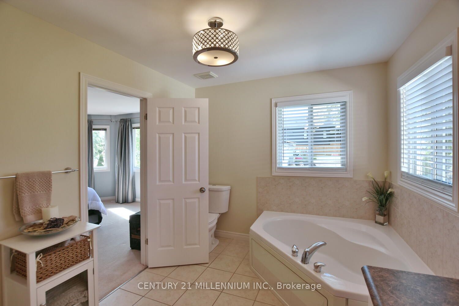 4 Alyssa Dr