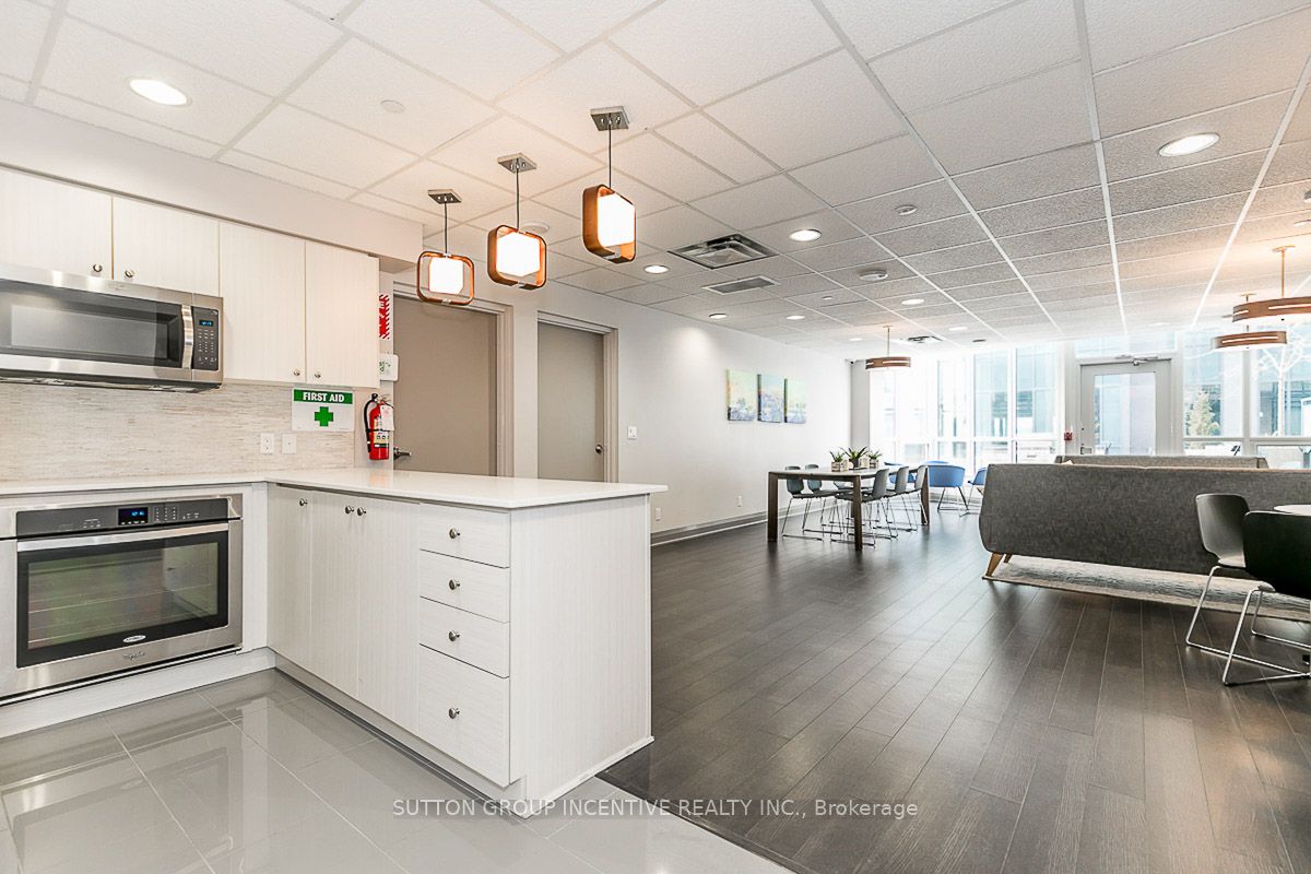 111 Worsley Street E, #304