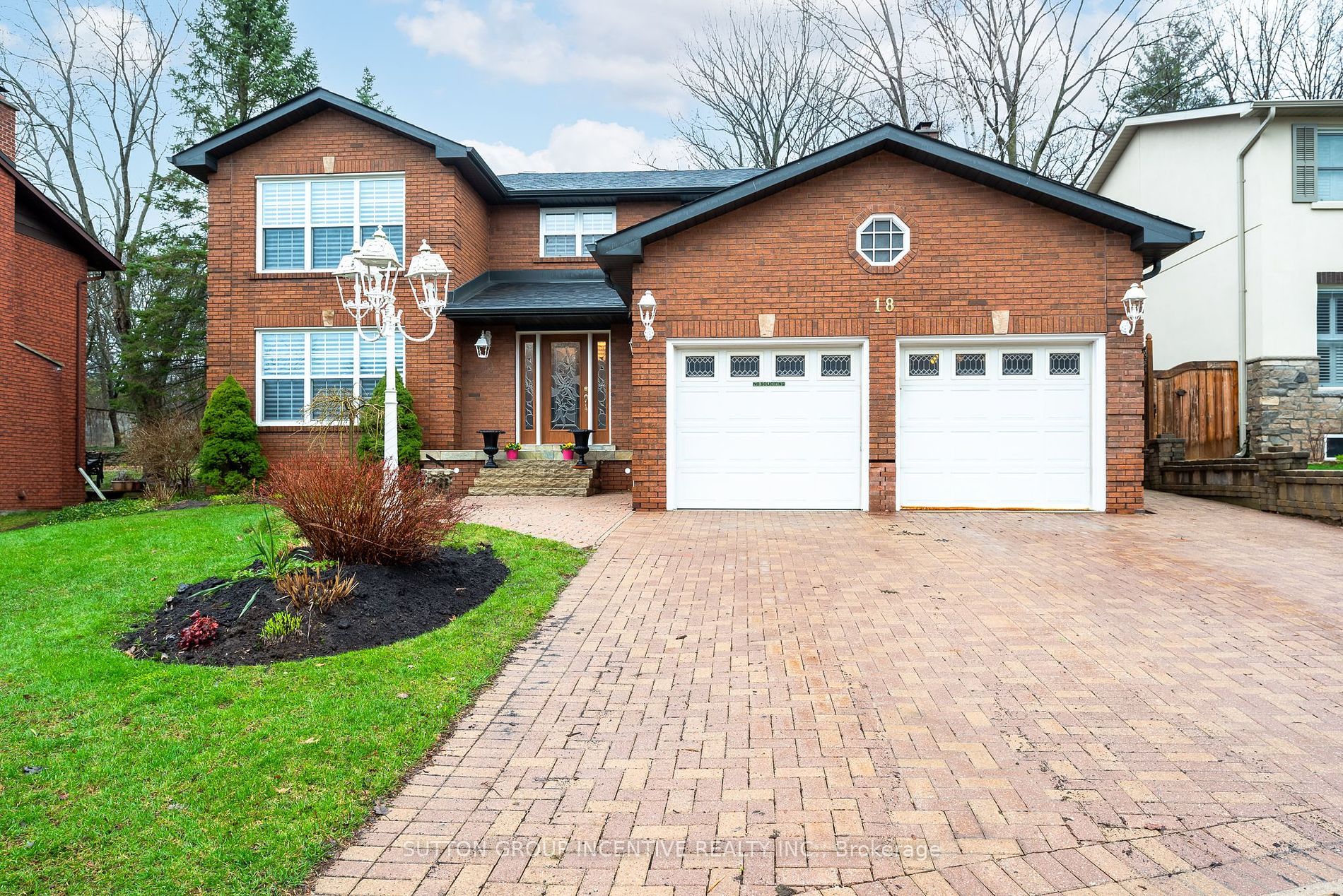 18 Valley Drive