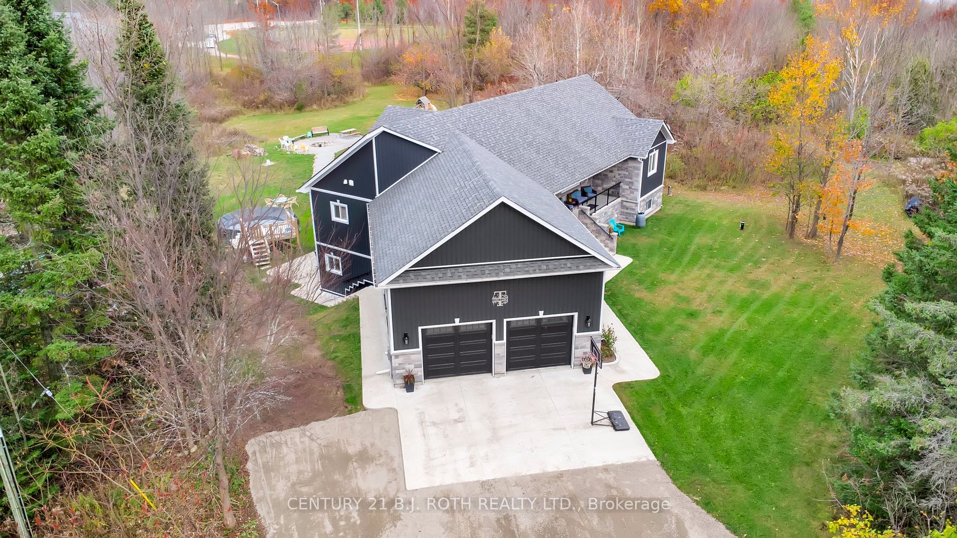2775 Triple Bay Rd