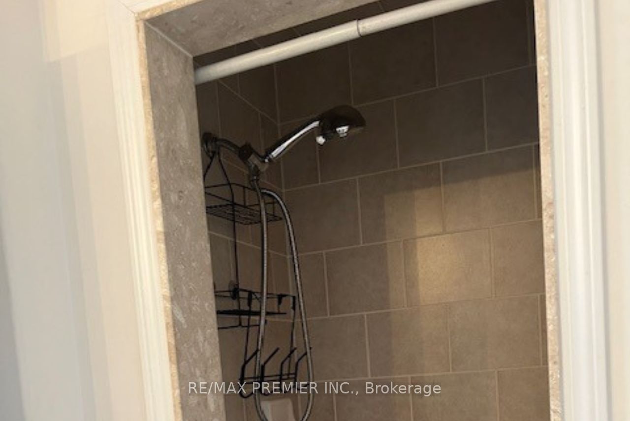 75 Prince William Way #6