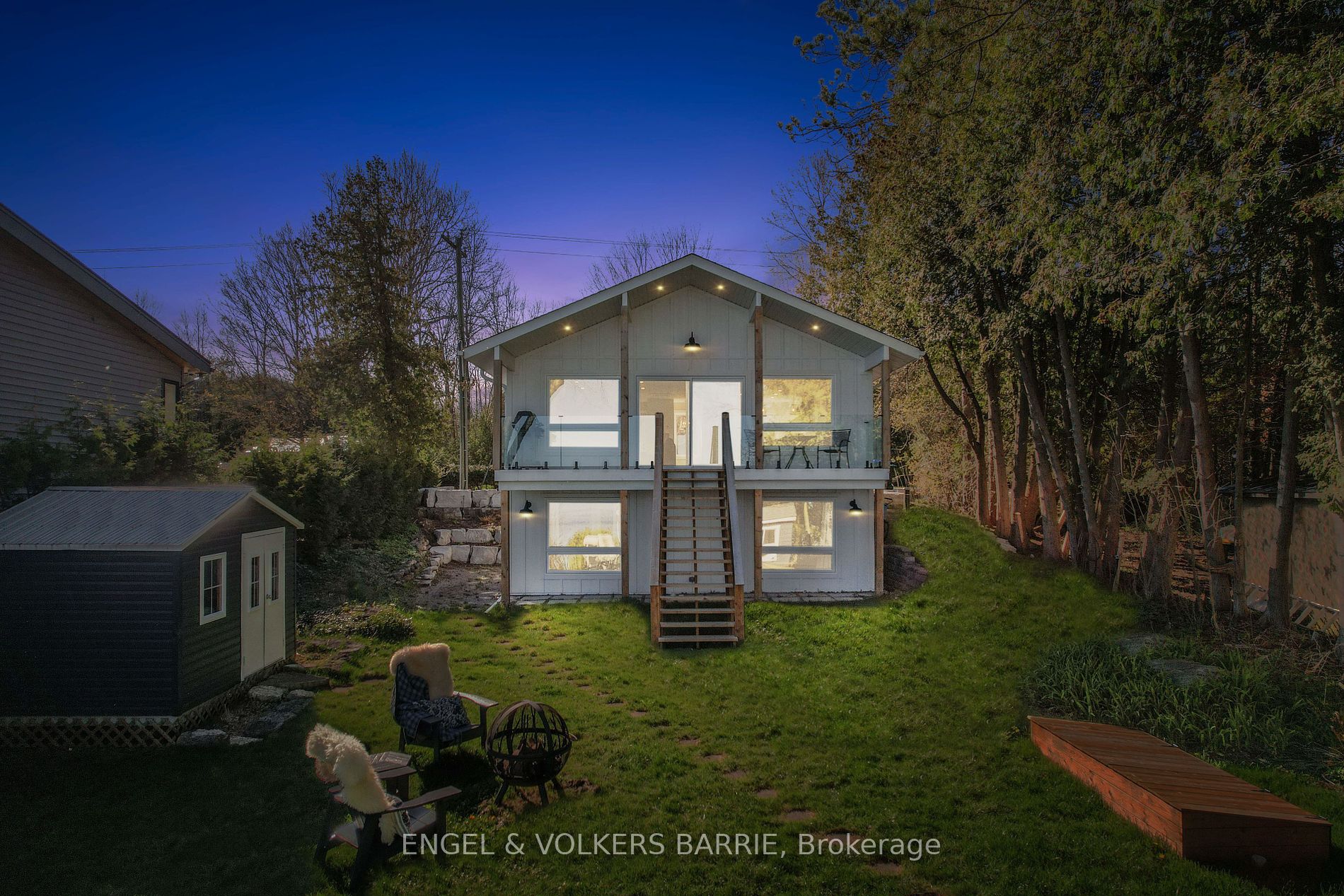2371 Lakeshore Road E